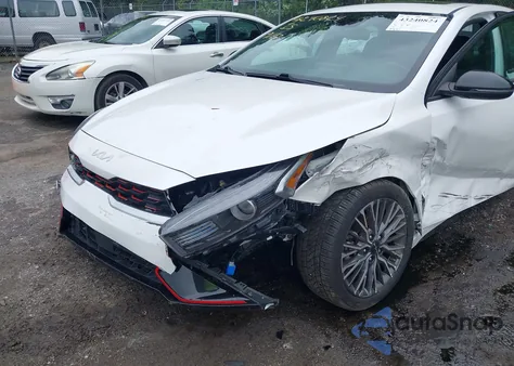 2022 Kia Forte Gt-Line из США, поврежденный, VIN 3KPF54AD8NE502161